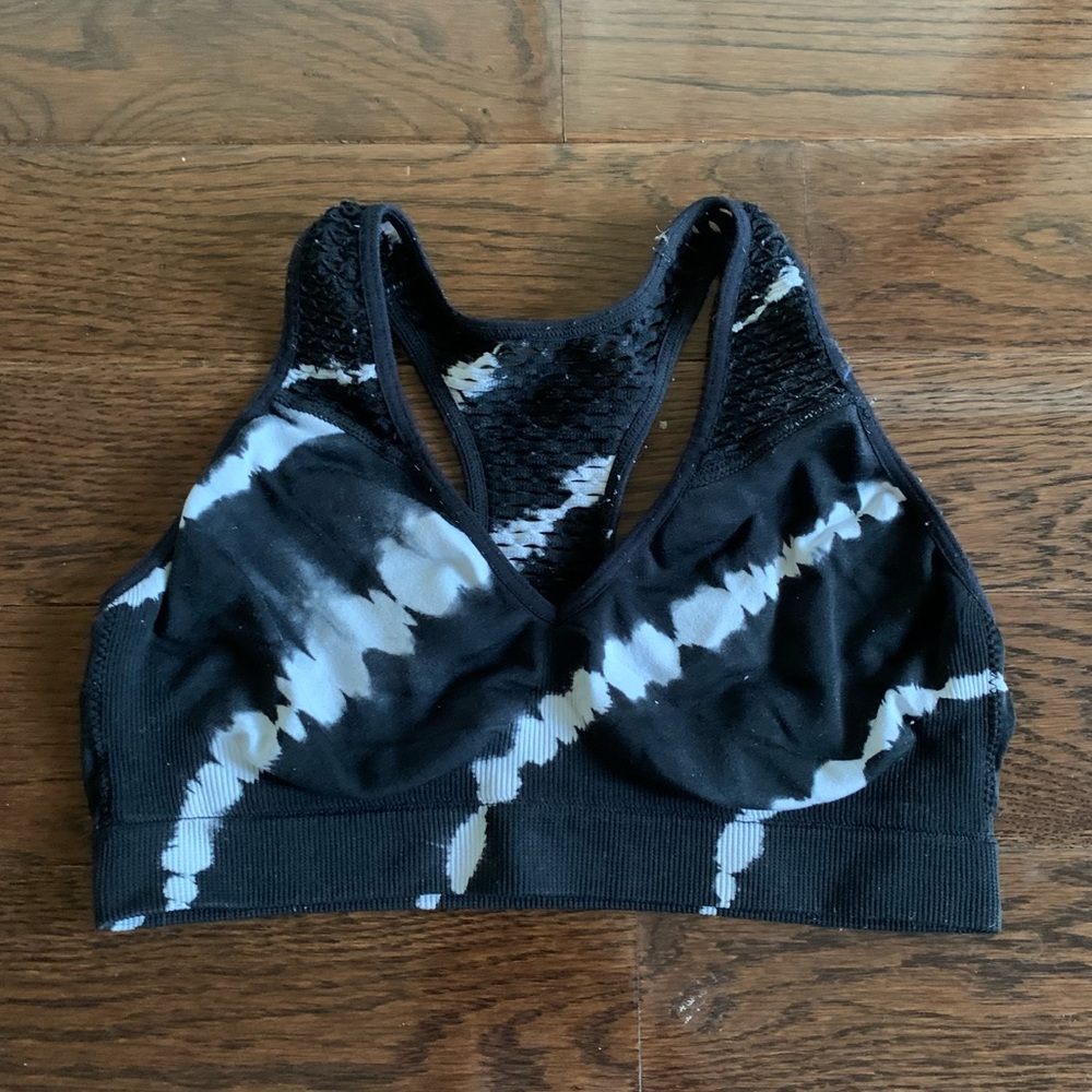 Pink V-Neckline Tie-Dye Sports Bra